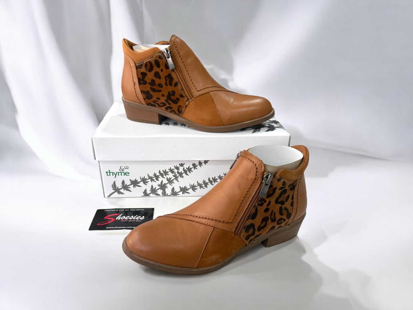 Thyme & Co Demi - Tan Leopard