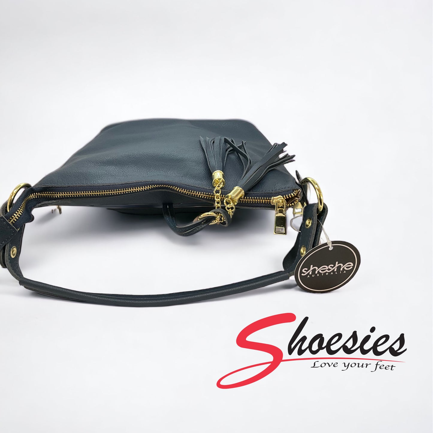 sheshe Australia - Hobo Leather handbag with Tassle - Green