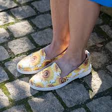 Sala Airlie Court Shoes - Sunflowers Leather
