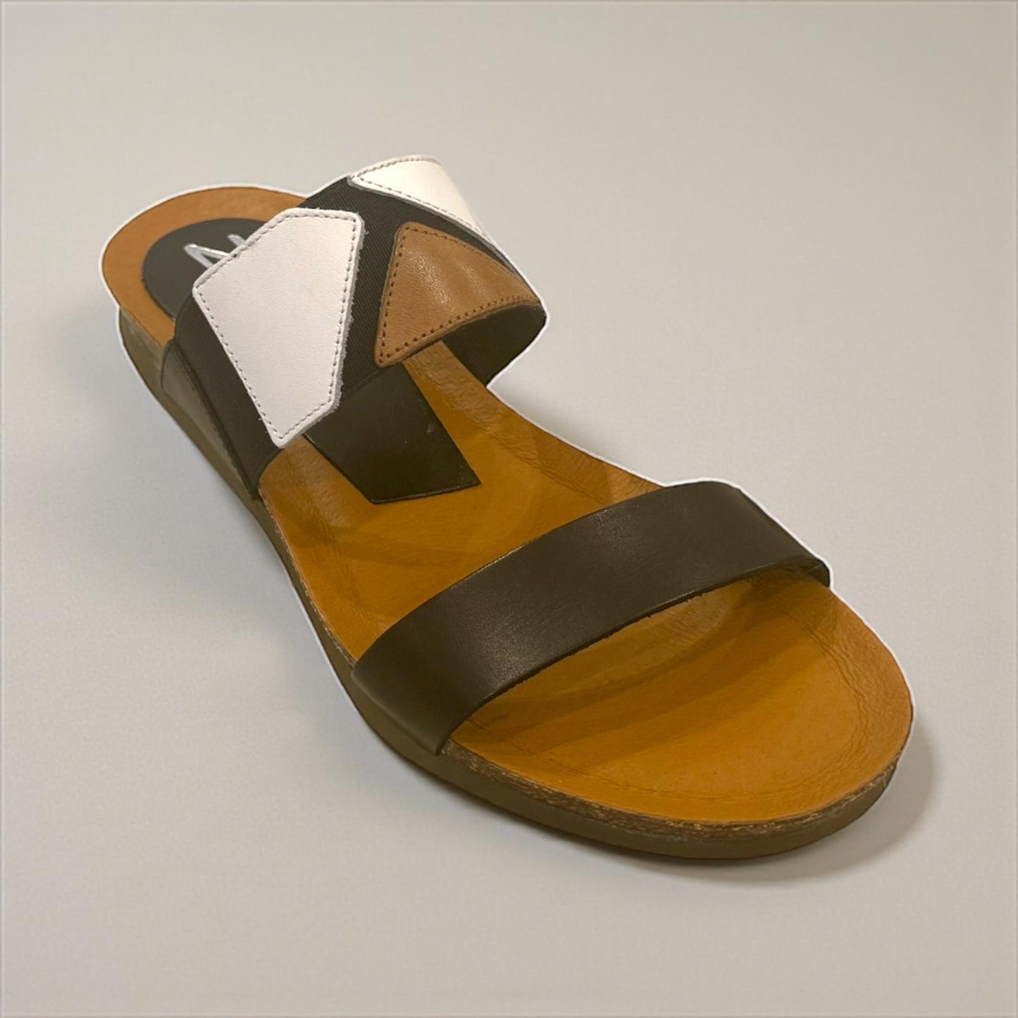 Zeta Resort Sandal - Black Leather