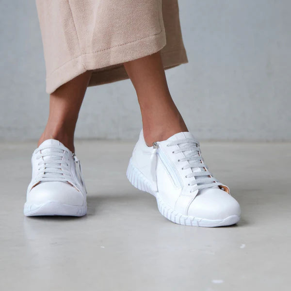 Sala Bibi Leather Sneakers - White