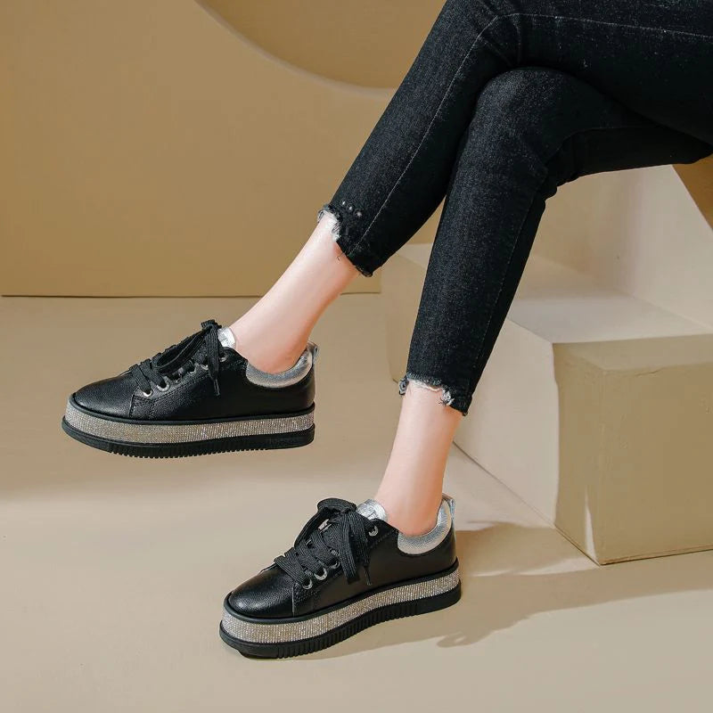 LAV-iSH Leather Luxe Sneakers LVSNKLUXBS - Black