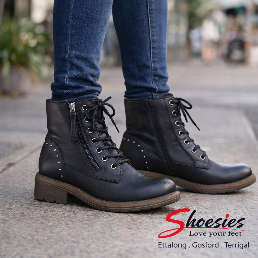 Cabello Esther Boots - Black Leather