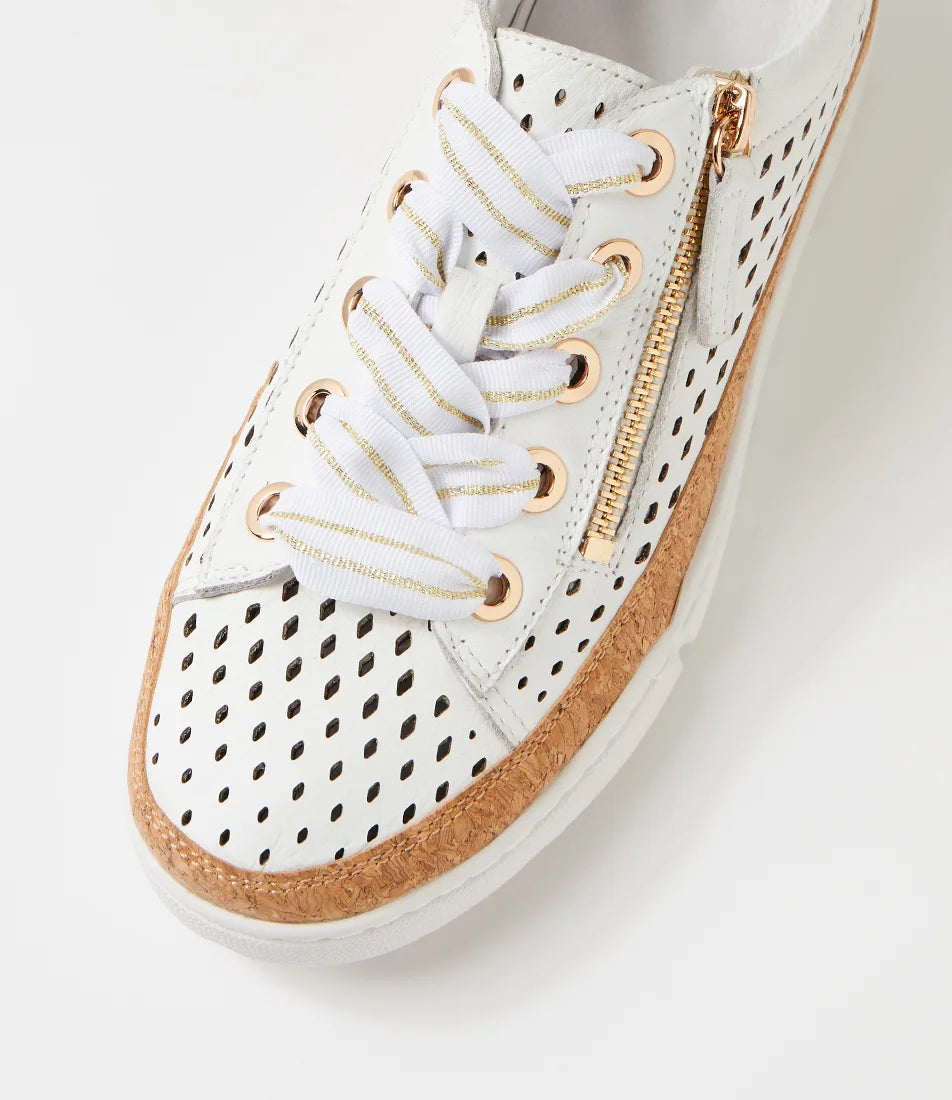Django & Juliette Torque - White-Pale Leather