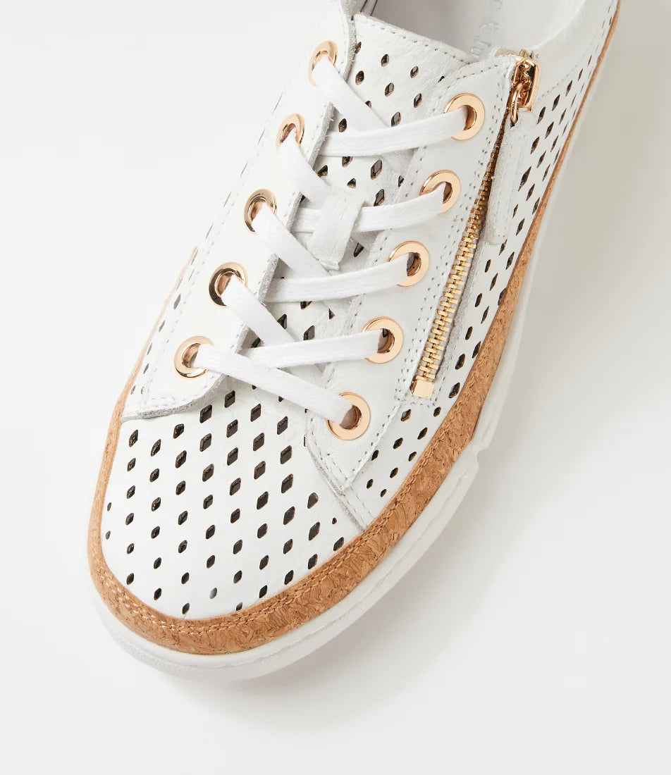 Django & Juliette Torque - White-Pale Leather