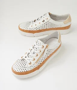 Django & Juliette Torque - White-Pale Leather