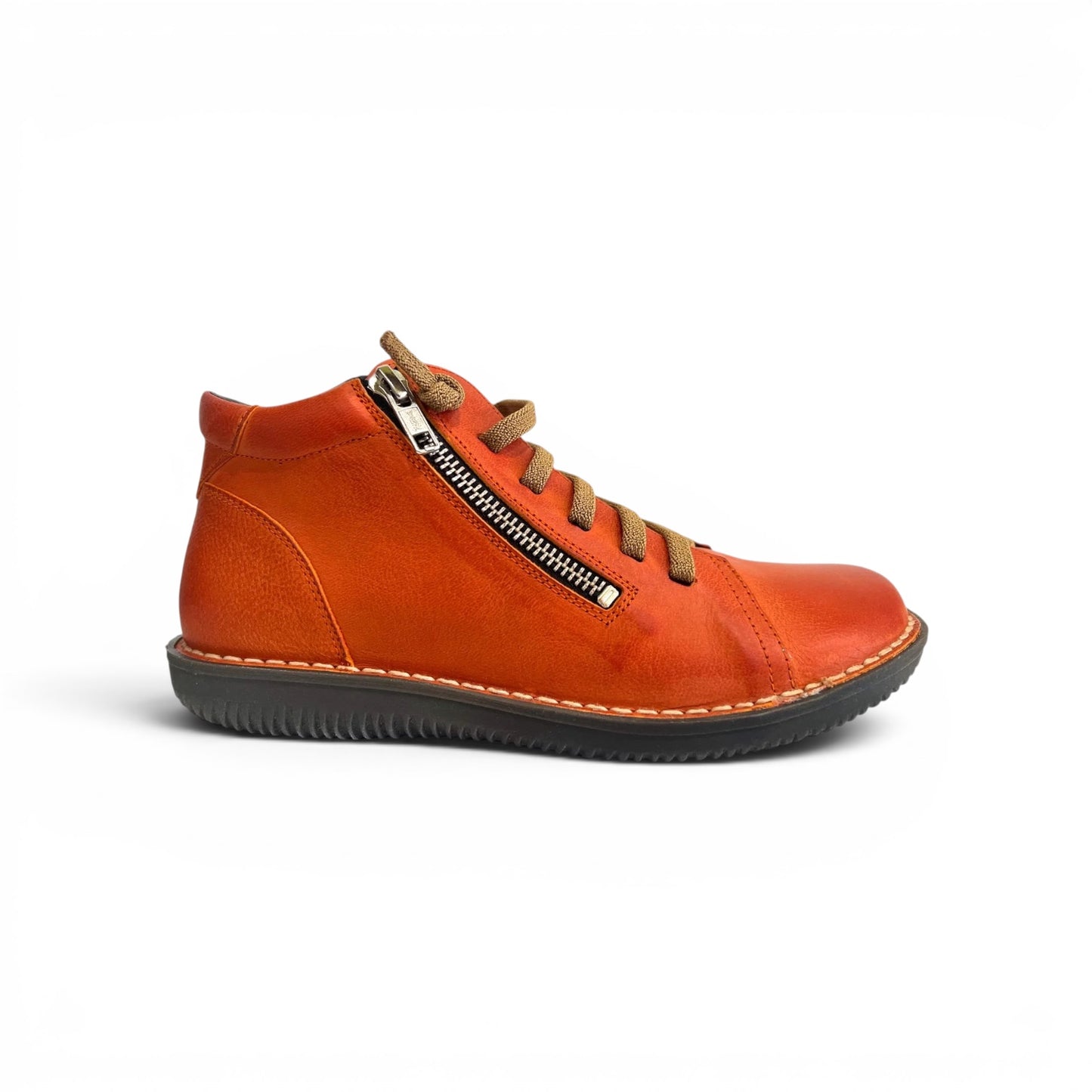 Zeta Madge – Nubuck Naranja