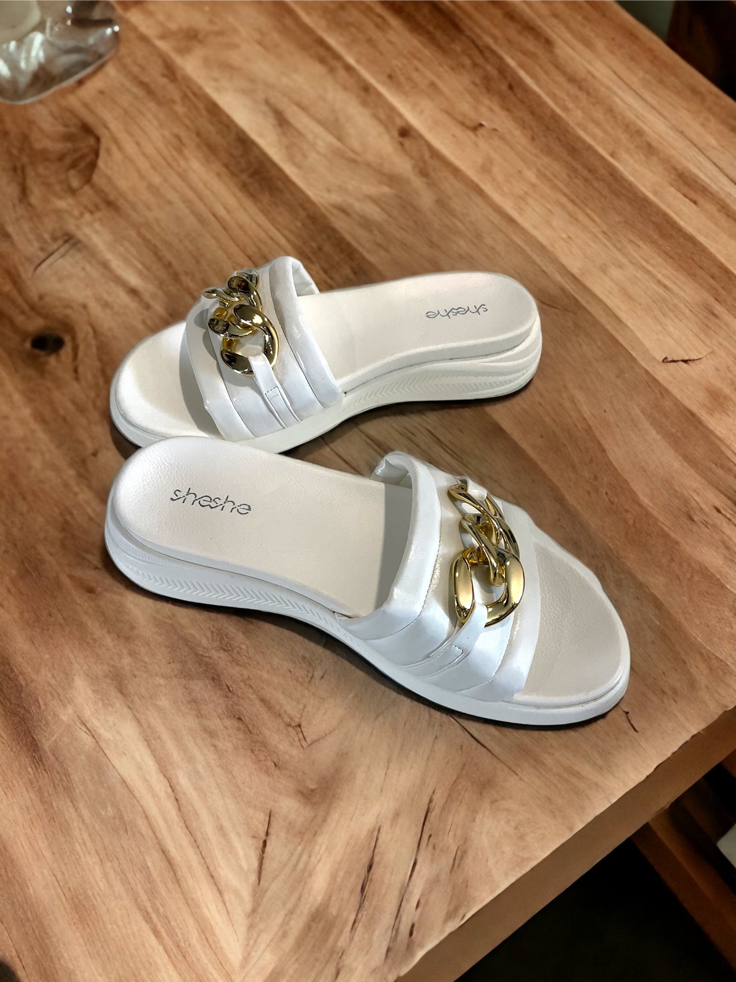 sheshe Australia Palm Beach Wedge Slides with Chain - White