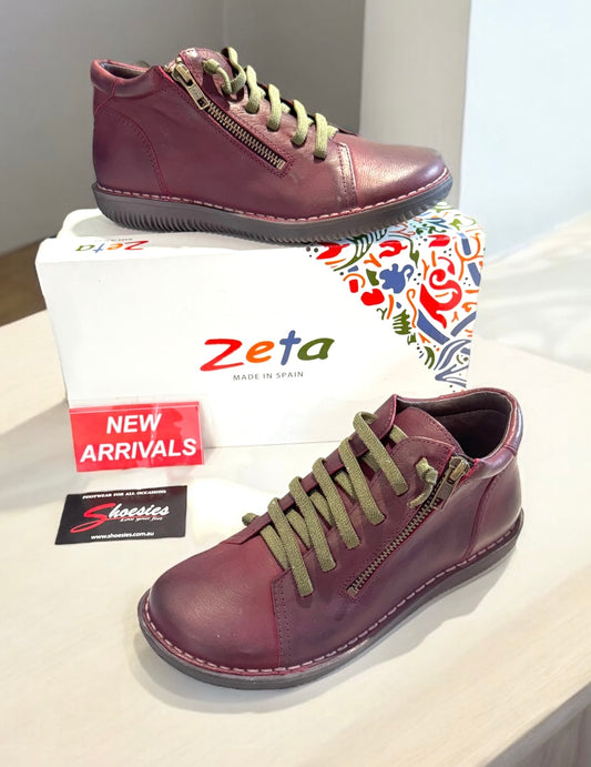 Zeta Madge - Maroon