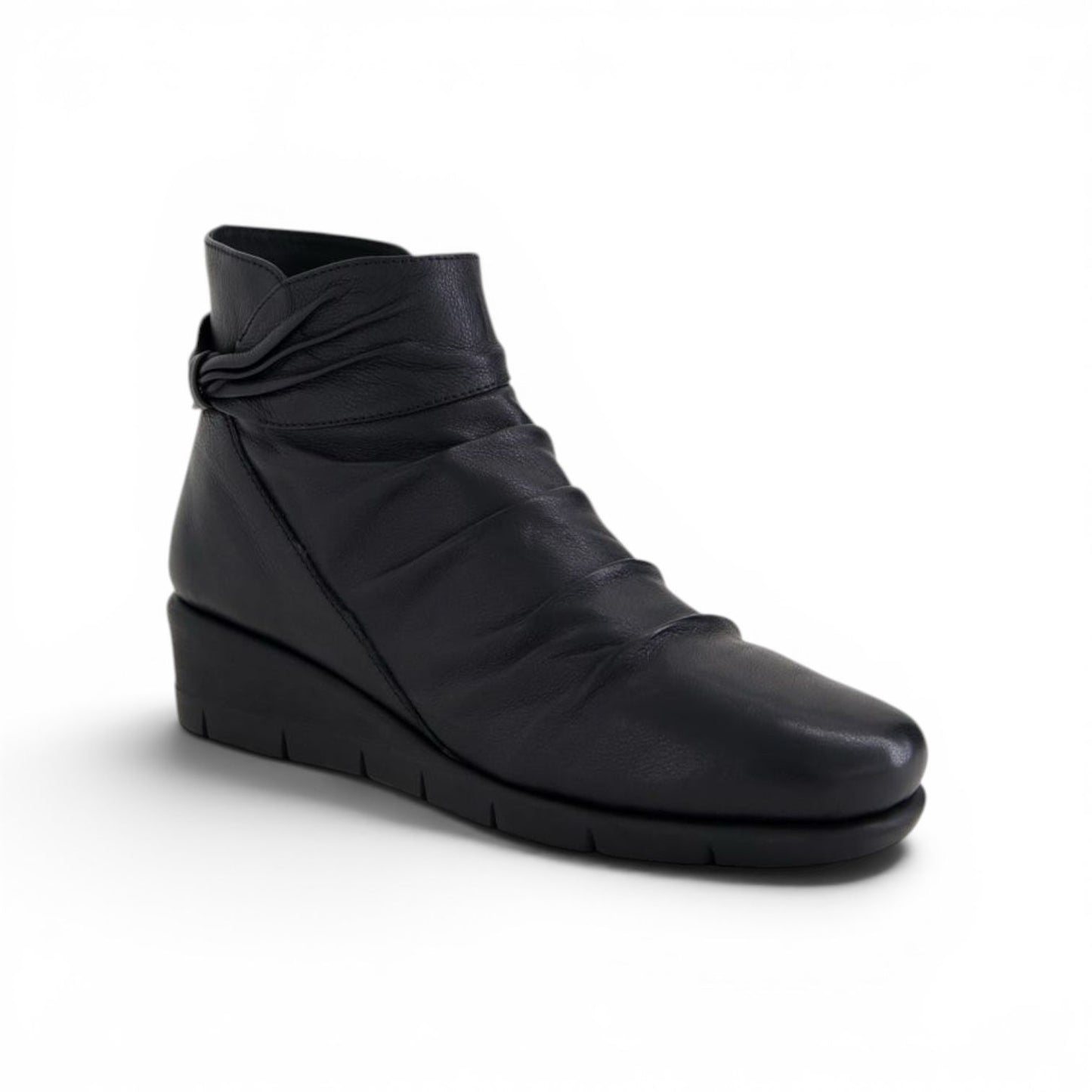 Supersoft Magnific - Black Leather Ankle Boots