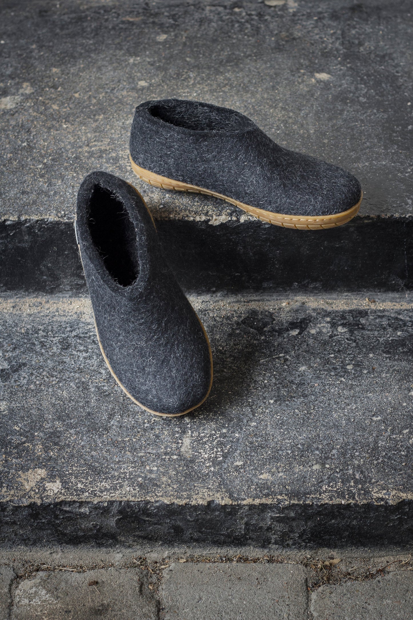 Glerups Honey Rubber Shoe - Charcoal Colour