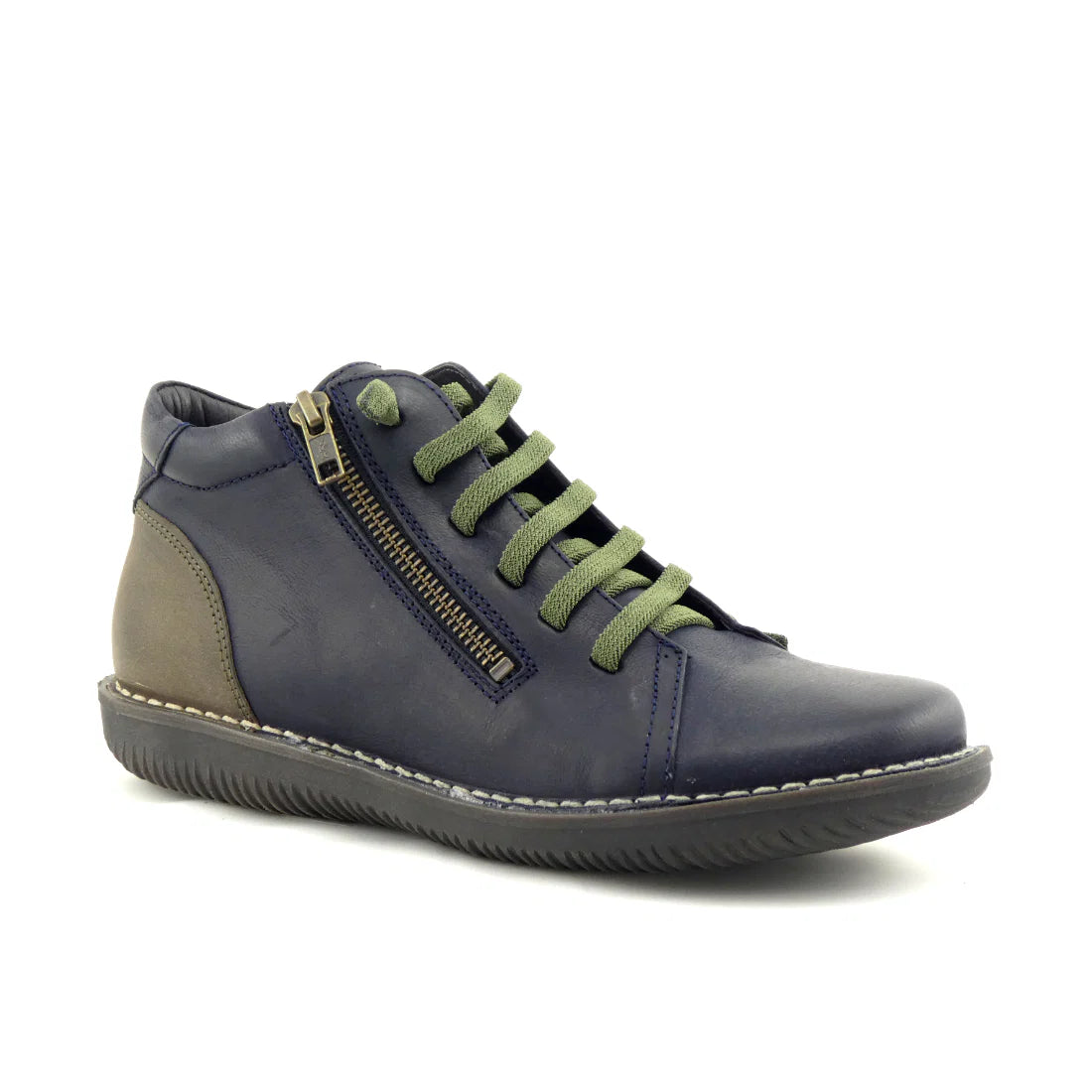 Zeta Madge – Nubuck Navy/Khaki Boot
